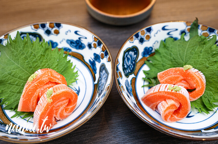 彰化巷內仔的無菜單板前料理!座位僅有八席,1580元免服務費,吃16-18道精緻日料。想吃建議預約。