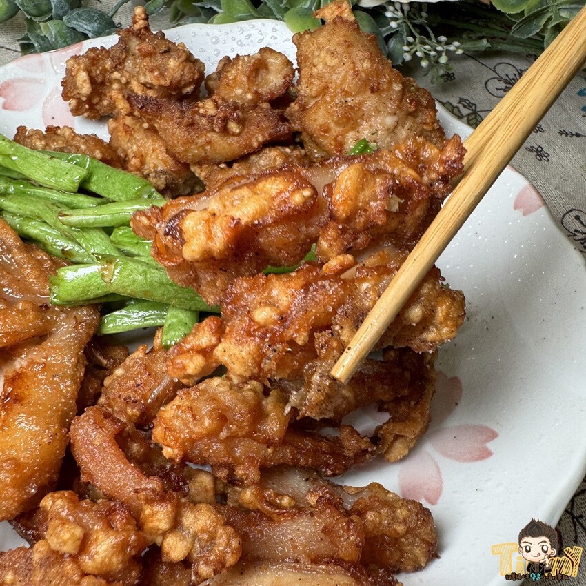 新竹縣竹北市竹北老鄭豆乳雞 一支只要25元的南部口味溫體豆乳雞翅! 創意美式台灣雞排鹹香脆皮超下酒! (菜單營業時間地址電話) - 跟著踢小米吃喝玩樂趣