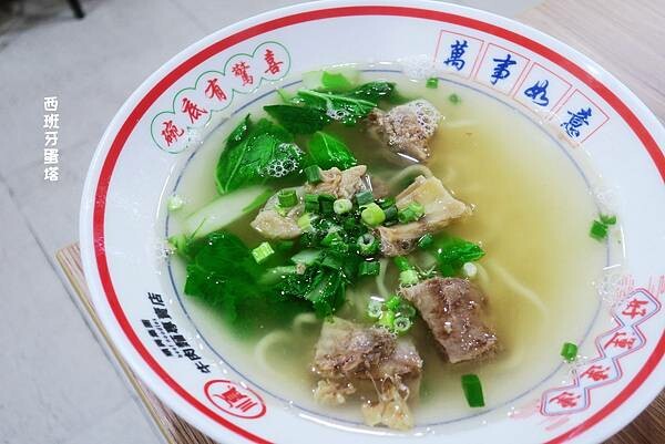 順興集團 牛肉麵專賣店｜三重大智街必吃，被牛肉麵耽誤的鹽滷豆