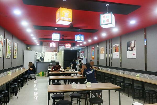 順興集團 牛肉麵專賣店｜三重大智街必吃，被牛肉麵耽誤的鹽滷豆