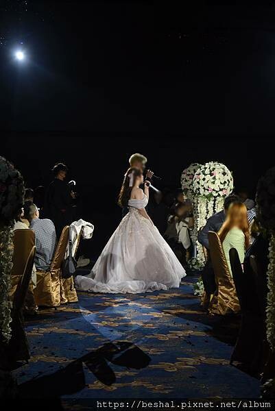 豺狼到新竹參觀婚宴會館?伊薇儷新竹婚宴會館全白色歐式建築有如