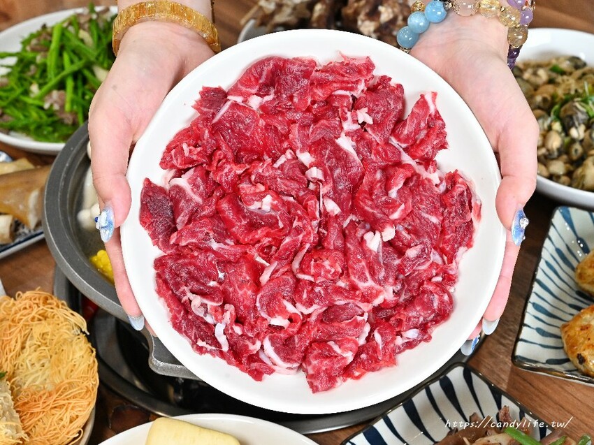 彰化縣芳苑鄉阿華羊肉店|在地老饕推薦的溫體羊肉爐,採用自養羊隻,料多實在,蔬菜湯頭更是讚