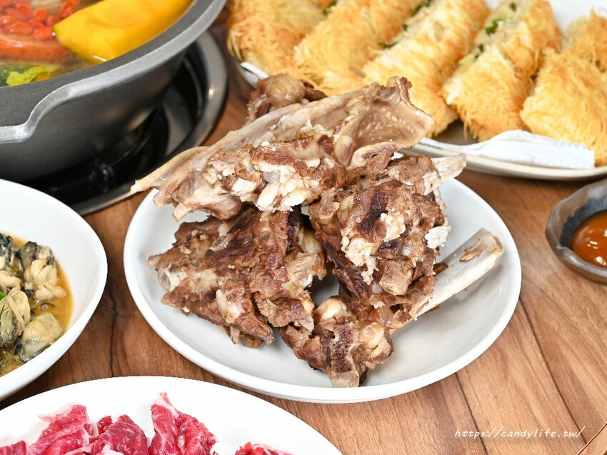 彰化縣芳苑鄉阿華羊肉店|在地老饕推薦的溫體羊肉爐,採用自養羊隻,料多實在,蔬菜湯頭更是讚