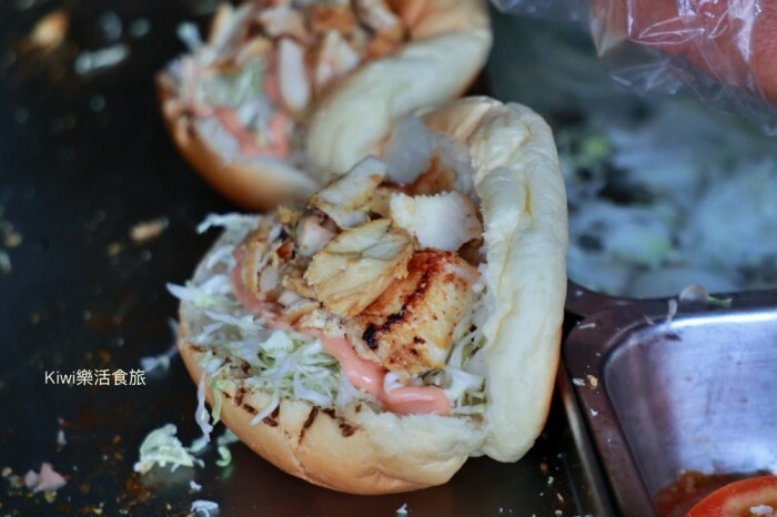 嘉義縣新港鄉新港裕森咖啡｜隱藏在田中央的咖啡館，手沖單品咖啡、提拉米蘇甜點好吃！