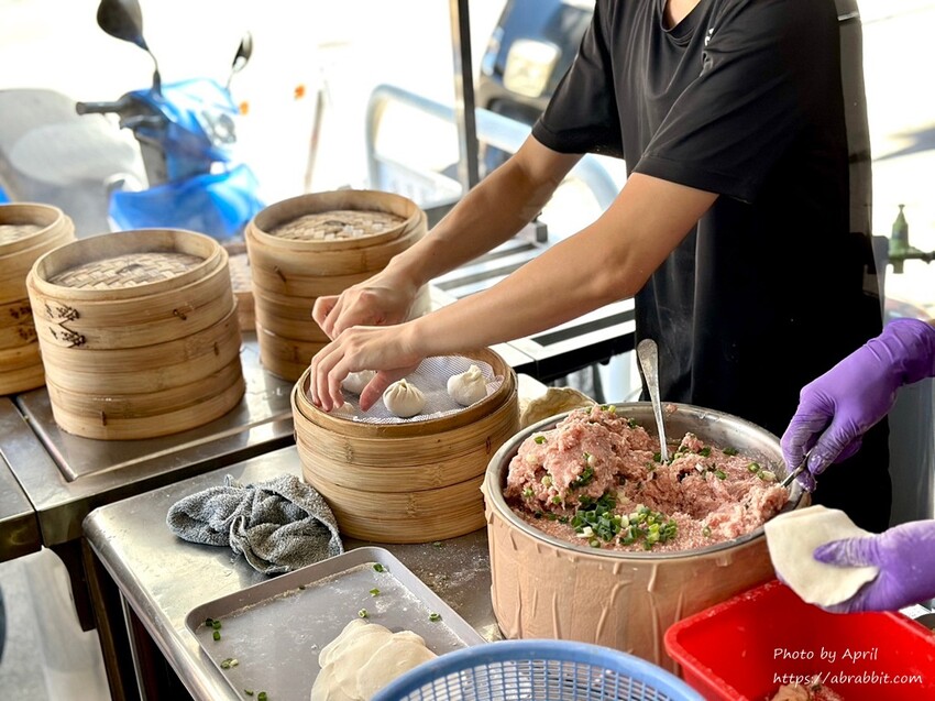 台中市北區籠湯籠吸手作湯包-台中手工小籠湯包推薦