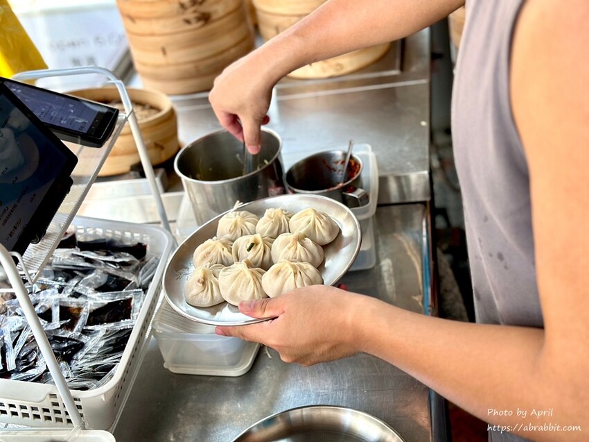 台中市北區籠湯籠吸手作湯包-台中手工小籠湯包推薦