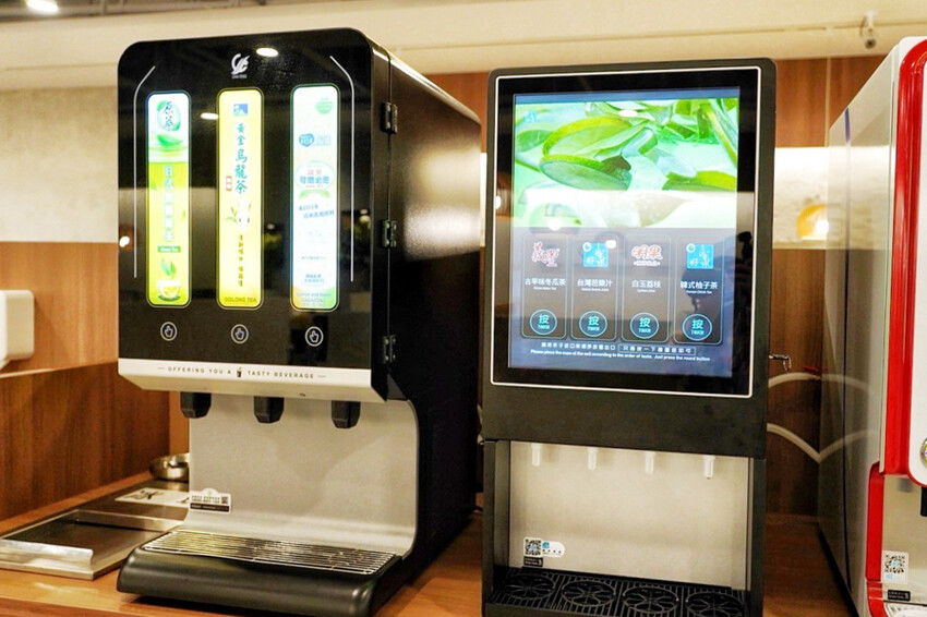 點套餐玩洞洞戳戳樂！1/3機率拿免單中獎率超高！30面9999金牌帶回家～