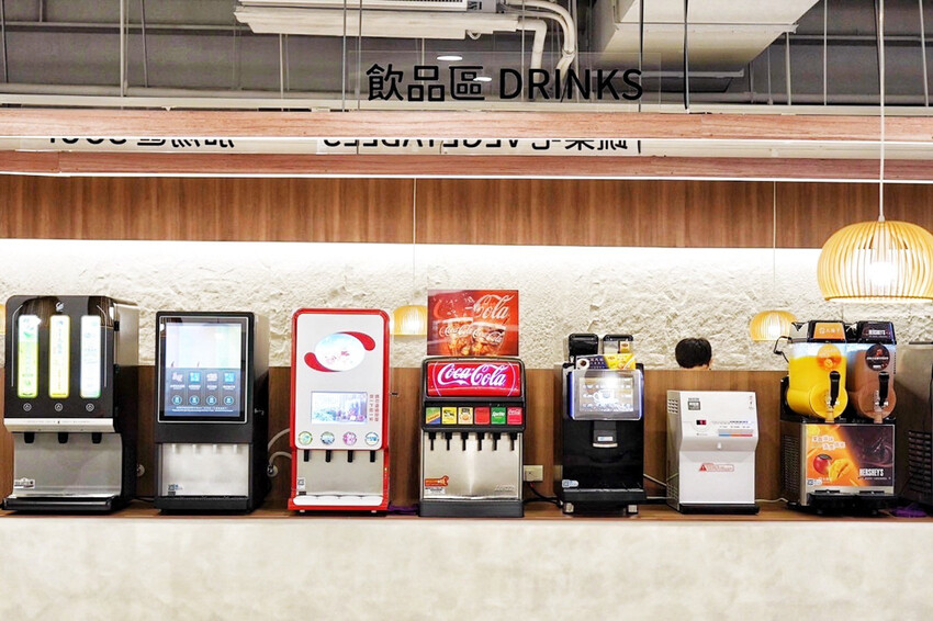 點套餐玩洞洞戳戳樂！1/3機率拿免單中獎率超高！30面9999金牌帶回家～