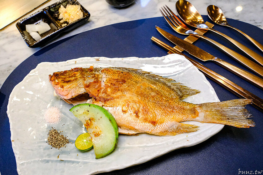 明水然．樂台中慶生餐廳首選，Google評論高達4.8慶生必探名店，頂級無菜單鐵板燒，$1600有活龍蝦、A5和牛、干貝CP值高！