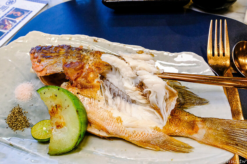 明水然．樂台中慶生餐廳首選，Google評論高達4.8慶生必探名店，頂級無菜單鐵板燒，$1600有活龍蝦、A5和牛、干貝CP值高！