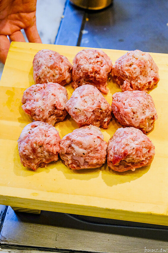 明水然．樂台中慶生餐廳首選，Google評論高達4.8慶生必探名店，頂級無菜單鐵板燒，$1600有活龍蝦、A5和牛、干貝CP值高！