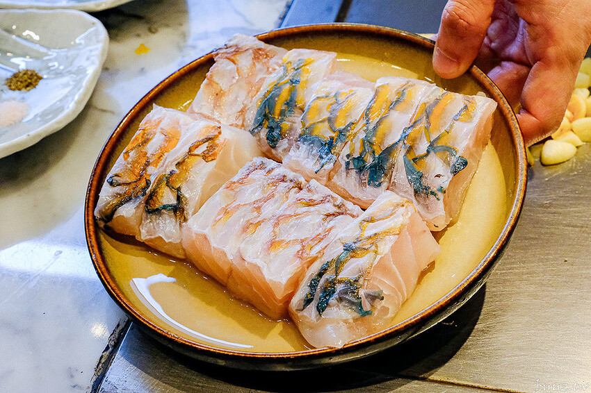 明水然．樂台中慶生餐廳首選，Google評論高達4.8慶生必探名店，頂級無菜單鐵板燒，$1600有活龍蝦、A5和牛、干貝CP值高！