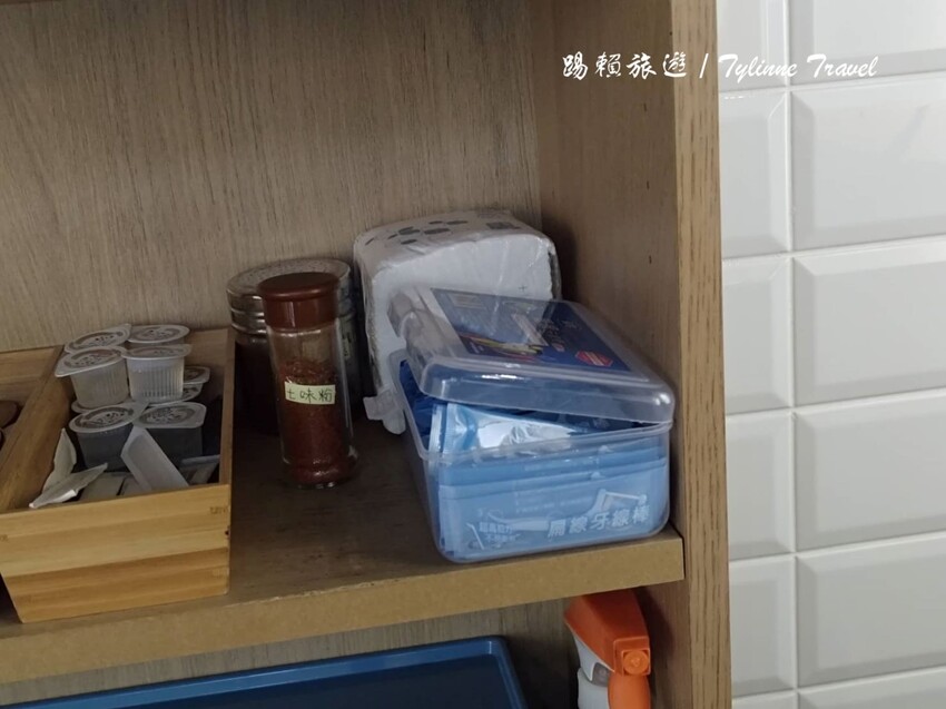 東區隱藏版健康美食!超值「真飽餐盒」低脂高蛋白套餐,還有鬆餅和紅茶搭配。