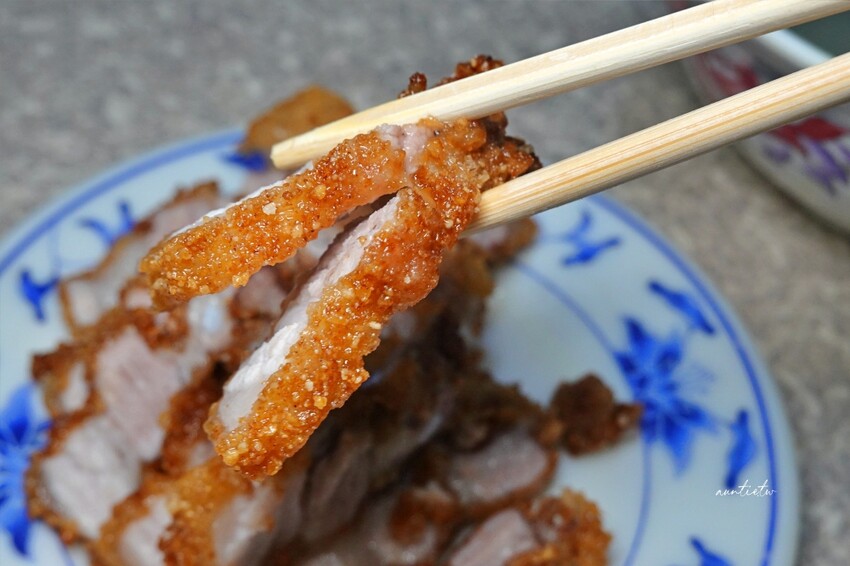 基隆市中正區【基隆】中正區|正老牌咖哩麵,傳承三代,必點酥炸紅燒肉,基隆在地咖哩炒麵排隊老店