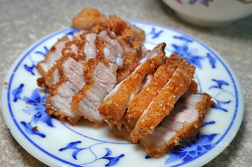 基隆市中正區【基隆】中正區|正老牌咖哩麵,傳承三代,必點酥炸紅燒肉,基隆在地咖哩炒麵排隊老店