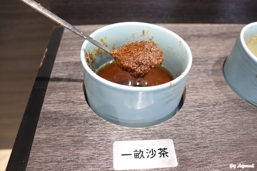 [台中鍋物推薦]一畝石鍋豐原店/豐富的蔬食、飲料冰品自助吧/