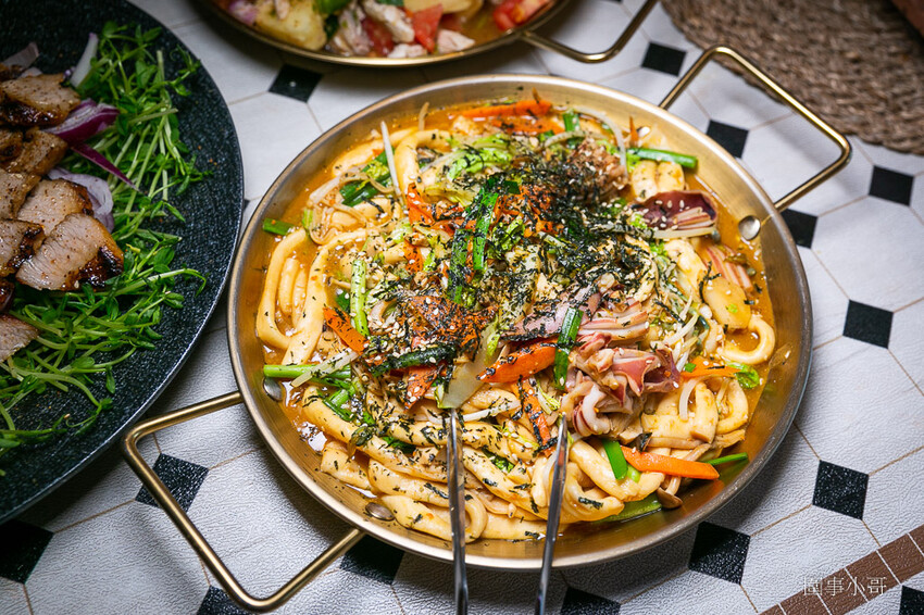 宜蘭蘇澳美食推薦-阿美mama手作廚房,採預約制的超可愛一人小店~濃郁漁港風味餐點美味異常啊啊啊~小米酒特調豪邁又細致呢! @圍事小哥的幸福相框