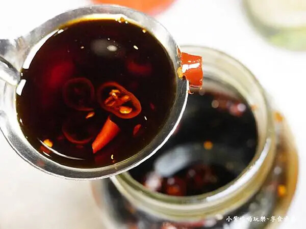 辣椒 醬油-大紅蕃薑母鴨羅東旗艦店.jpg