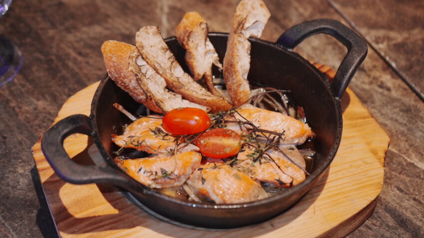 新北市三峽區[三峽美食] 藍爵歐陸餐酒館｜學生聚餐首選「KTV包廂」親子用餐送玩具！