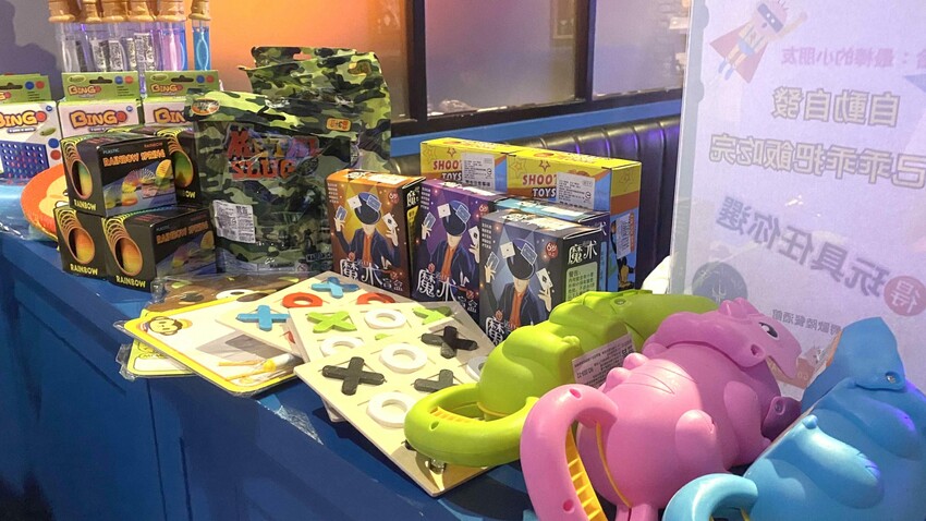 新北市三峽區[三峽美食] 藍爵歐陸餐酒館｜學生聚餐首選「KTV包廂」親子用餐送玩具！