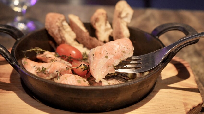 新北市三峽區[三峽美食] 藍爵歐陸餐酒館｜學生聚餐首選「KTV包廂」親子用餐送玩具！