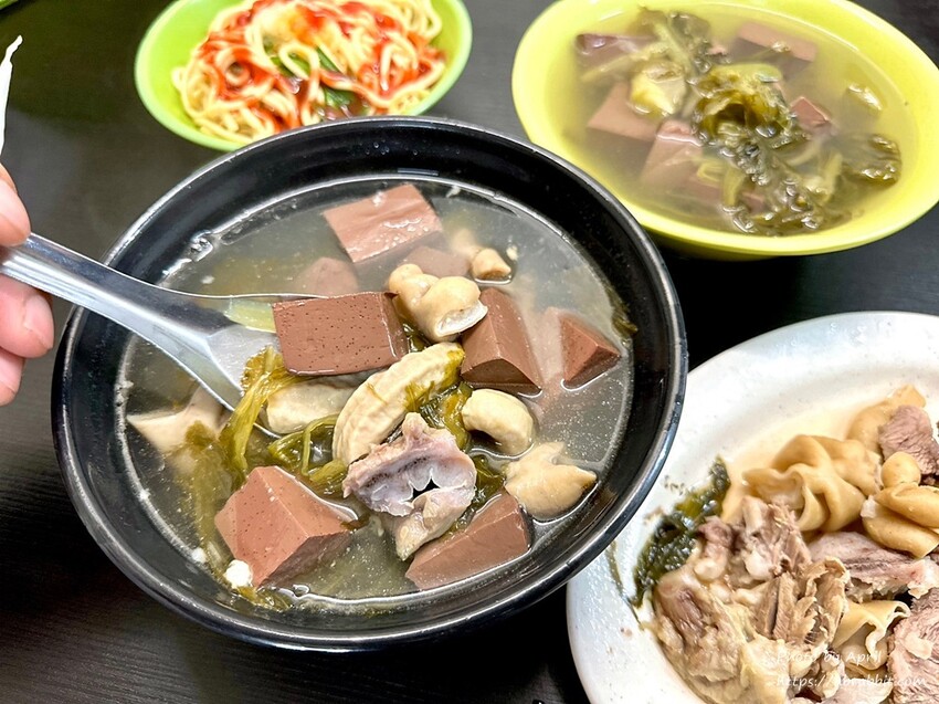 台中市南區民生豬血-台中在地人超愛舊酒廠周邊美食