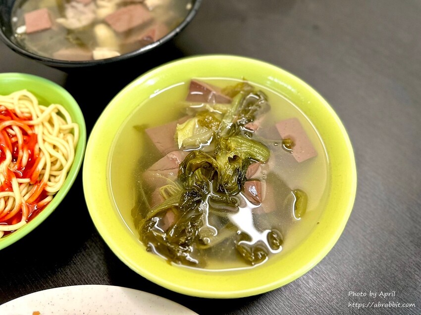 台中市南區民生豬血-台中在地人超愛舊酒廠周邊美食