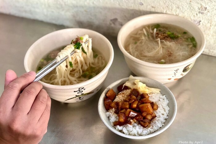 台中市南區民生豬血-台中在地人超愛舊酒廠周邊美食