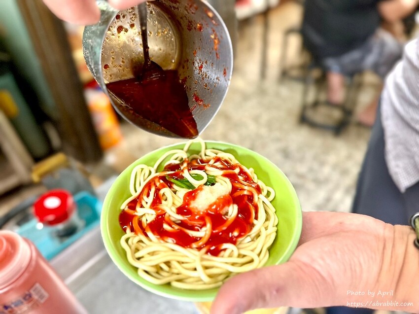 台中市南區民生豬血-台中在地人超愛舊酒廠周邊美食