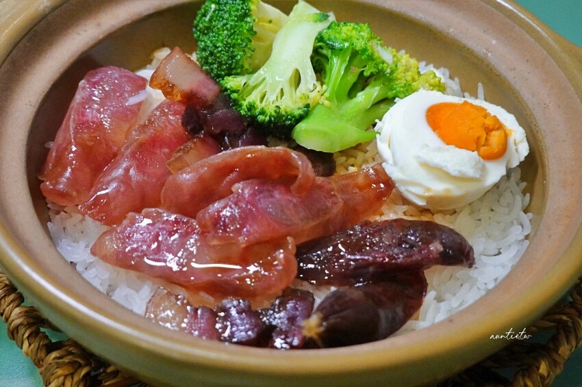 台北市內湖區【台北】何仙姑港式煲仔飯，酥脆鍋巴、軟嫩腸粉，內湖港式煲仔飯