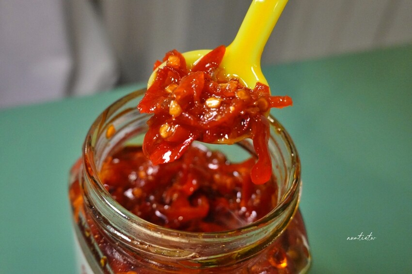 台北市內湖區【台北】何仙姑港式煲仔飯，酥脆鍋巴、軟嫩腸粉，內湖港式煲仔飯