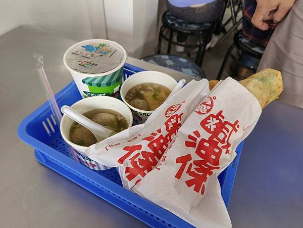 南投埔里清寶鹹油條!在地人激推古早味獨特酥炸口感、多樣配料,排隊也甘願~