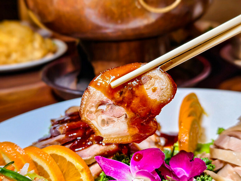台北大安區隱藏版美味！芙蓉園中餐廳北平烤鴨、酸菜白肉鍋，聚餐首選激推。