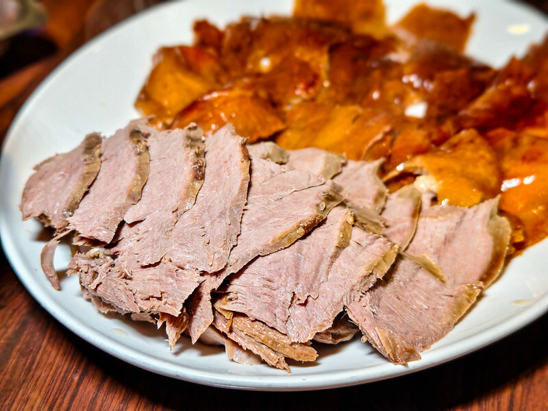 台北大安區隱藏版美味！芙蓉園中餐廳北平烤鴨、酸菜白肉鍋，聚餐首選激推。