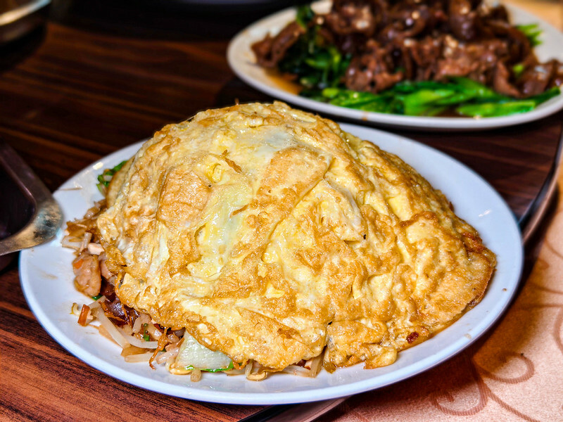 台北大安區隱藏版美味！芙蓉園中餐廳北平烤鴨、酸菜白肉鍋，聚餐首選激推。