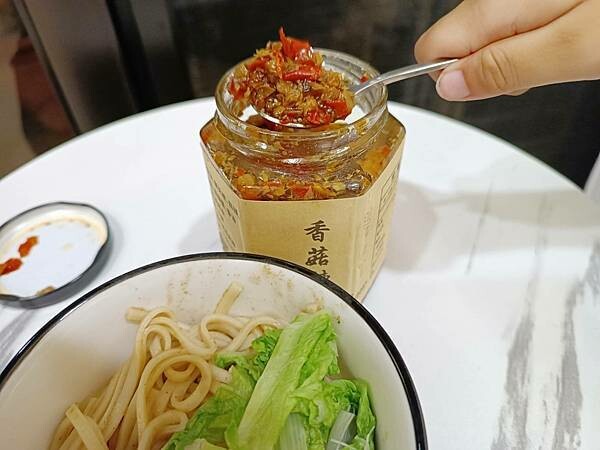 台中市新社區大人味的下飯好滋味~來自全台香菇的故鄉新社的實在好美味【績優菇農園-香菇辣醬】讓人食慾大開~好吃到停不