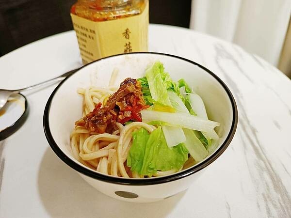 台中市新社區大人味的下飯好滋味~來自全台香菇的故鄉新社的實在好美味【績優菇農園-香菇辣醬】讓人食慾大開~好吃到停不