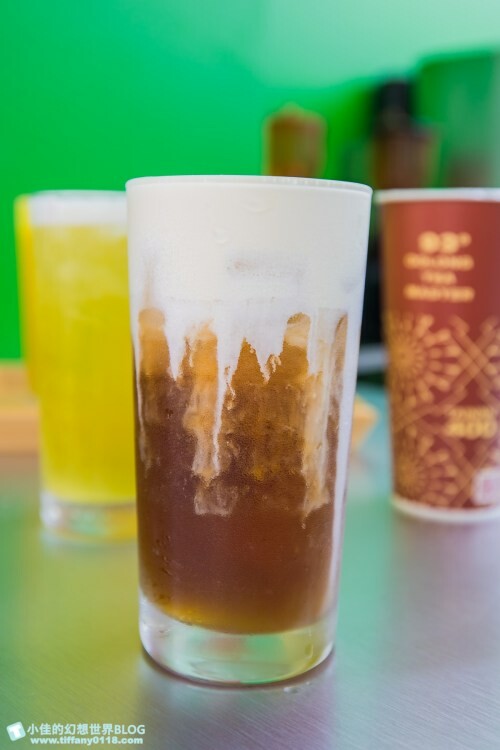 手搖飲控必喝！台南超人氣「鮮自然手搖飲」插旗西門町！主打93度精萃烏龍茶