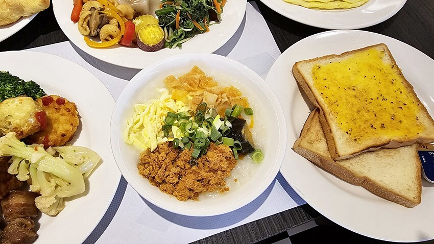 高雄住宿推薦｜康橋商旅六合夜市七賢館，緊鄰捷運美麗島站、六合夜市，入住享免費下午茶、宵夜、早餐自助百匯！！