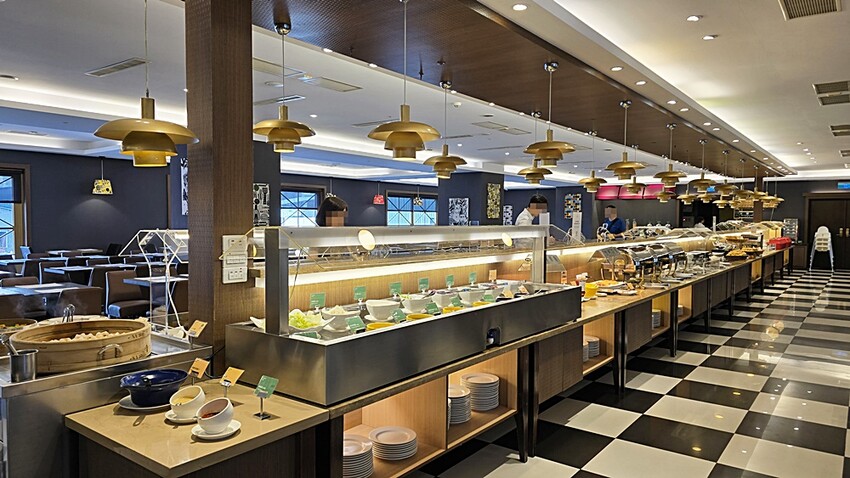 高雄住宿推薦｜康橋商旅六合夜市七賢館，緊鄰捷運美麗島站、六合夜市，入住享免費下午茶、宵夜、早餐自助百匯！！