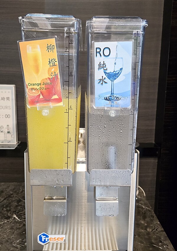 高雄住宿推薦｜康橋商旅六合夜市七賢館，緊鄰捷運美麗島站、六合夜市，入住享免費下午茶、宵夜、早餐自助百匯！！