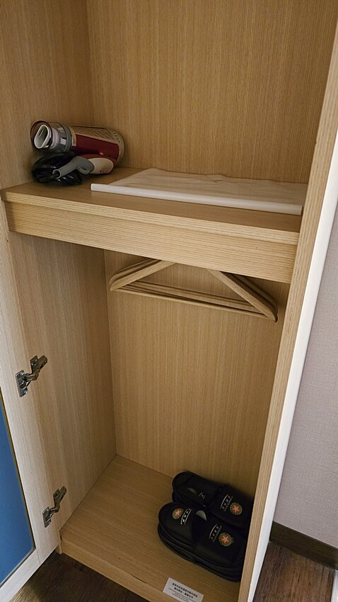 高雄住宿推薦｜康橋商旅六合夜市七賢館，緊鄰捷運美麗島站、六合夜市，入住享免費下午茶、宵夜、早餐自助百匯！！