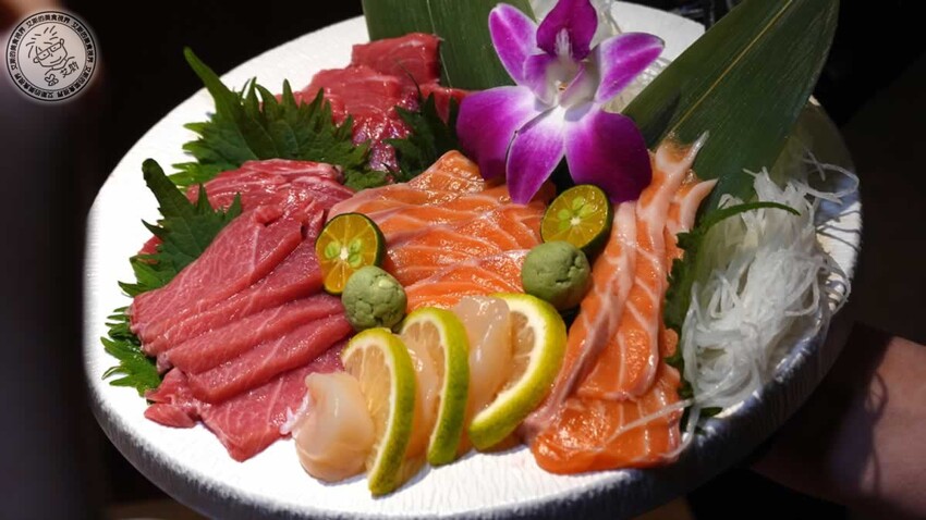 台北雞湯界LV！欣欣百貨必吃星曜雞湯，人蔘雞湯火鍋超好喝必吃。