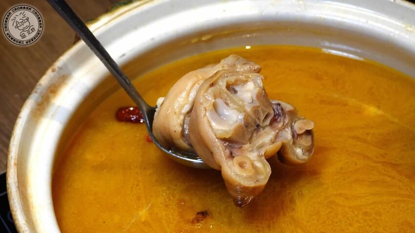 台北雞湯界LV！欣欣百貨必吃星曜雞湯，人蔘雞湯火鍋超好喝必吃。