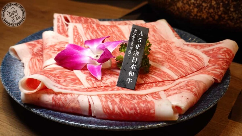 台北雞湯界LV！欣欣百貨必吃星曜雞湯，人蔘雞湯火鍋超好喝必吃。