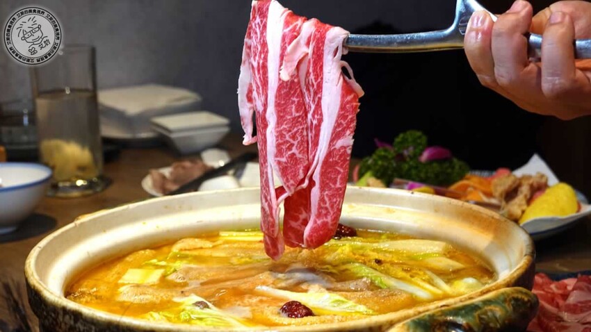 台北雞湯界LV！欣欣百貨必吃星曜雞湯，人蔘雞湯火鍋超好喝必吃。