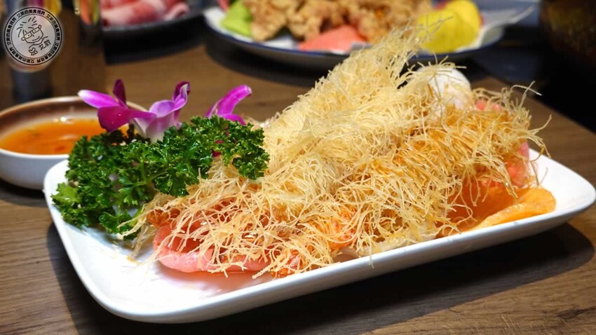 台北雞湯界LV！欣欣百貨必吃星曜雞湯，人蔘雞湯火鍋超好喝必吃。