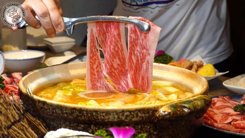 台北雞湯界LV！欣欣百貨必吃星曜雞湯，人蔘雞湯火鍋超好喝必吃。