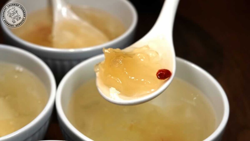 台北雞湯界LV！欣欣百貨必吃星曜雞湯，人蔘雞湯火鍋超好喝必吃。