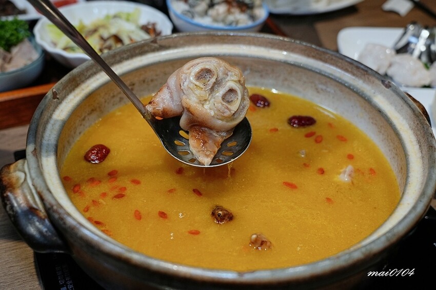 台北中山鍋物|雞湯界LV『星曜雞湯』推出午間個人獨享套餐,每 台北中山鍋物|雞湯界LV『星曜雞湯』推出午間個人獨享套餐,每